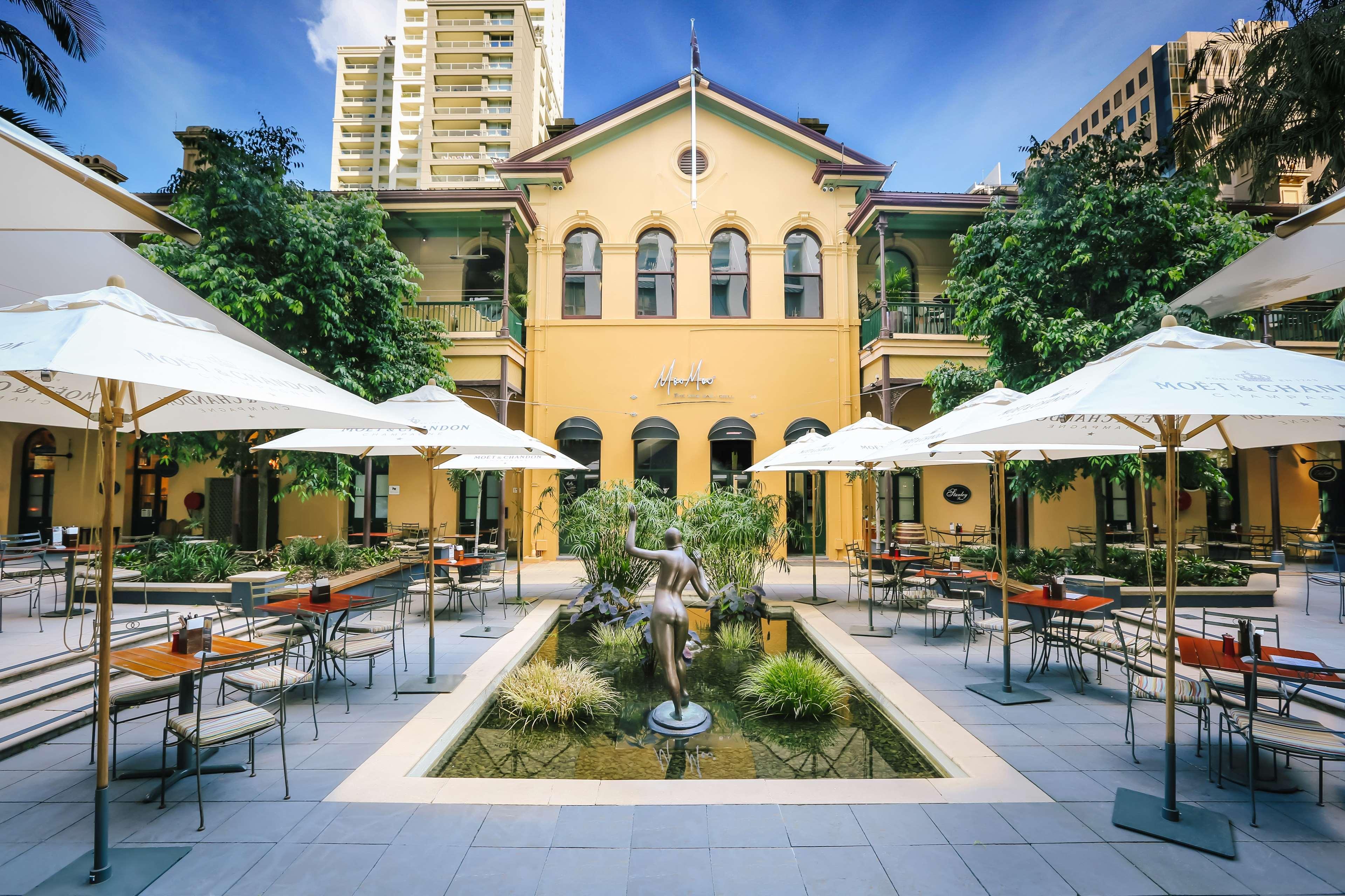 מלון Stamford Plaza בריסביין מראה חיצוני תמונה The courtyard at the Old Museum Building