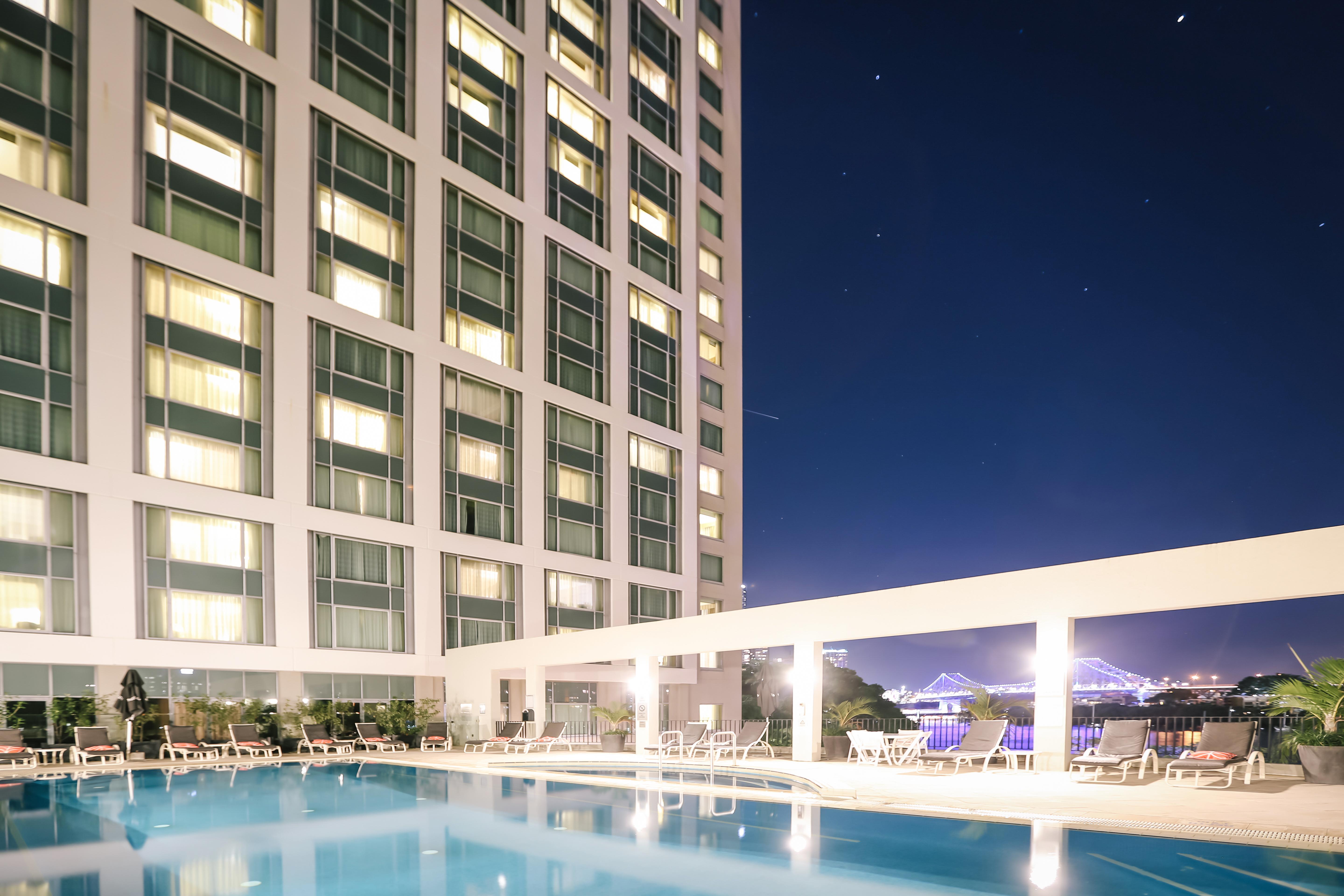 מלון Stamford Plaza בריסביין מראה חיצוני תמונה The hotel's swimming pool